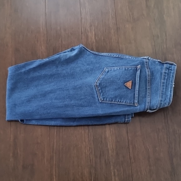 Guess sexy curve sized 28 jeans - Picture 4 of 7